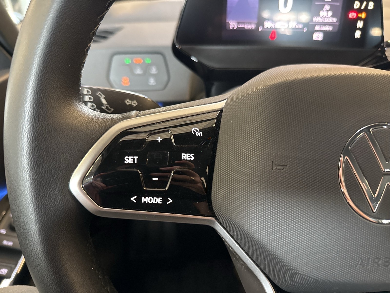 Volkswagen ID.3 Pro WÄRMEPUMPE CARPLAY KEYLESS-GO EINPARKH.
