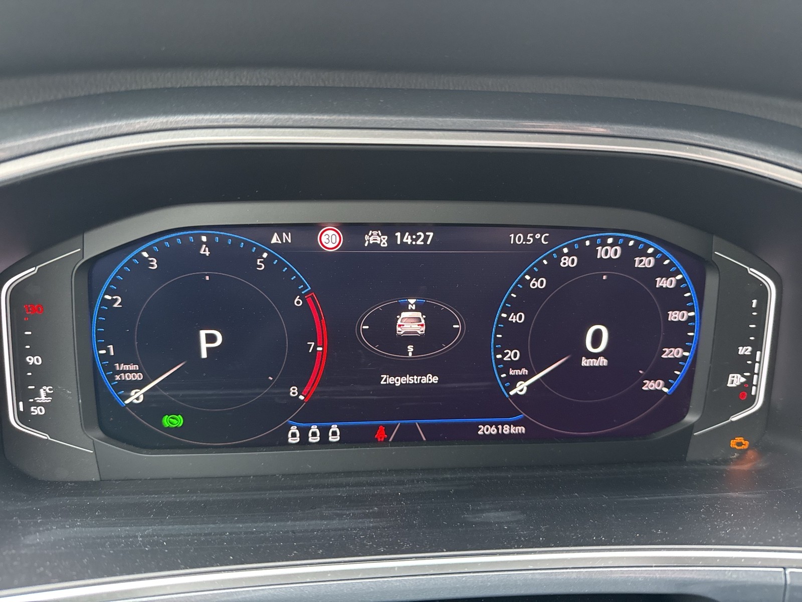 Volkswagen T-Roc 1.5 STYLE BEATS ACC NAVI LM17 LED+ CARPLAY