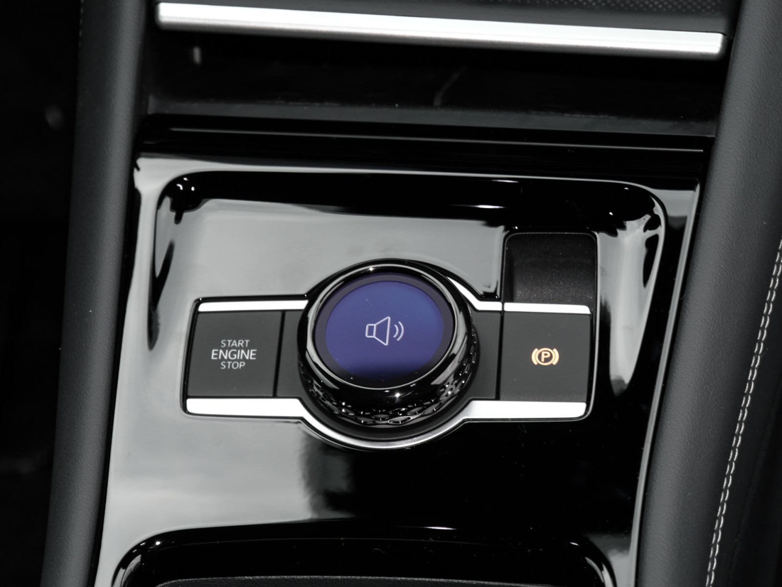 Volkswagen Tiguan 2.0 TDI R-LINE DSG HARMANKARDON eKLAPPE