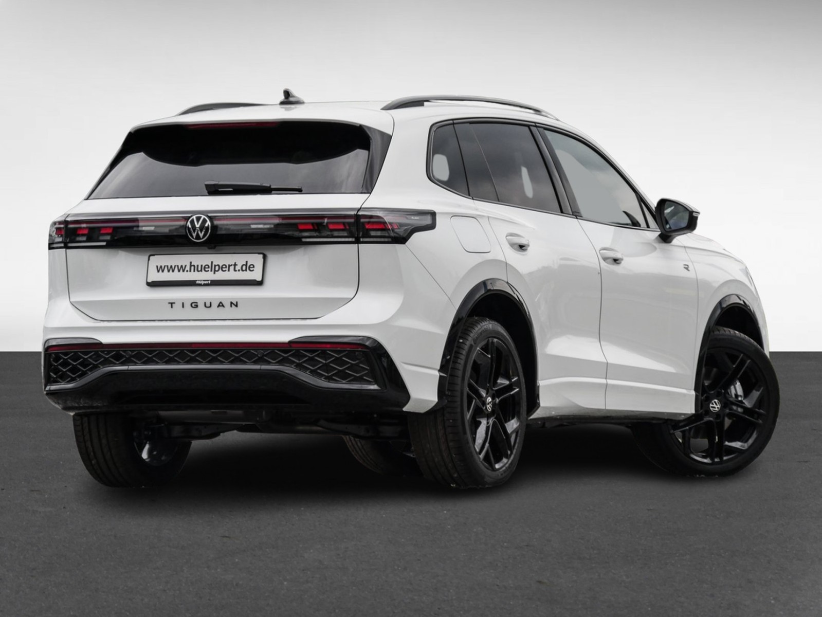Volkswagen Tiguan 2.0 TDI R-LINE DSG HARMANKARDON eKLAPPE