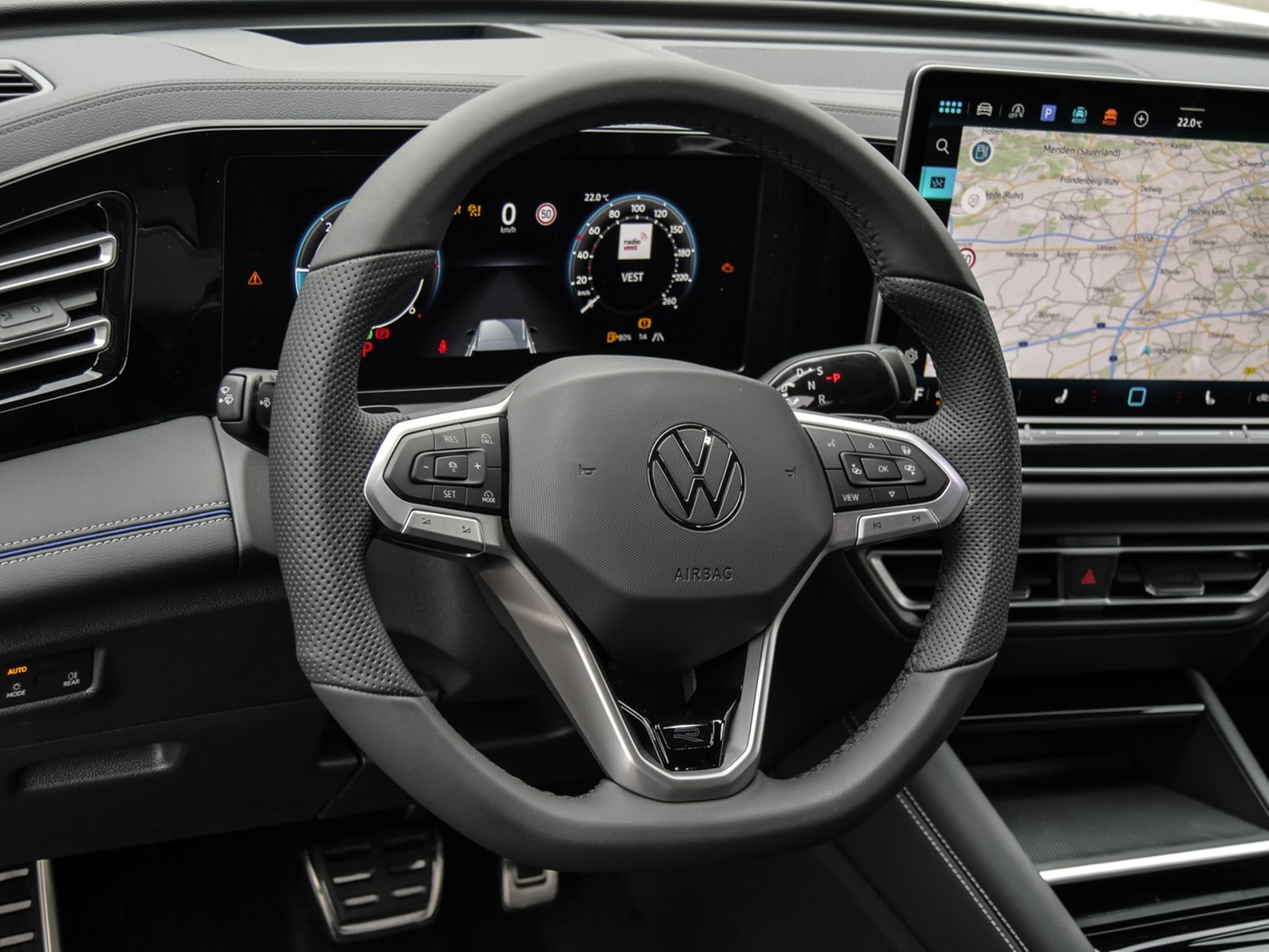 Volkswagen Tiguan 2.0 TDI R-LINE DSG HARMANKARDON eKLAPPE