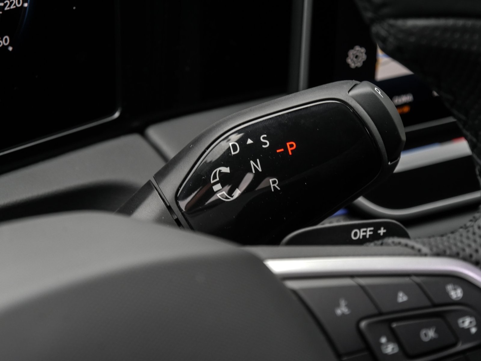 Volkswagen Tiguan 2.0 TDI R-LINE DSG HARMANKARDON eKLAPPE