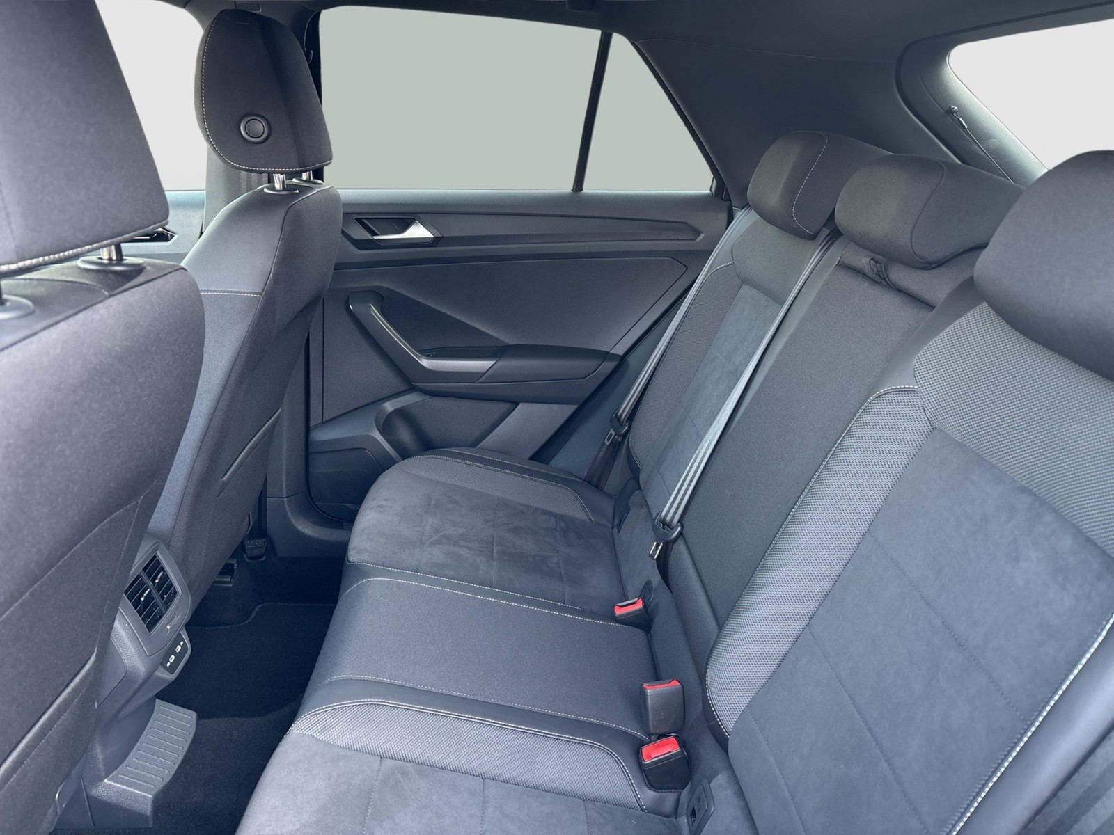 Volkswagen T-Roc 1.0 R-LINE CAM ACC NAVI LM17 LED+ CARPLAY