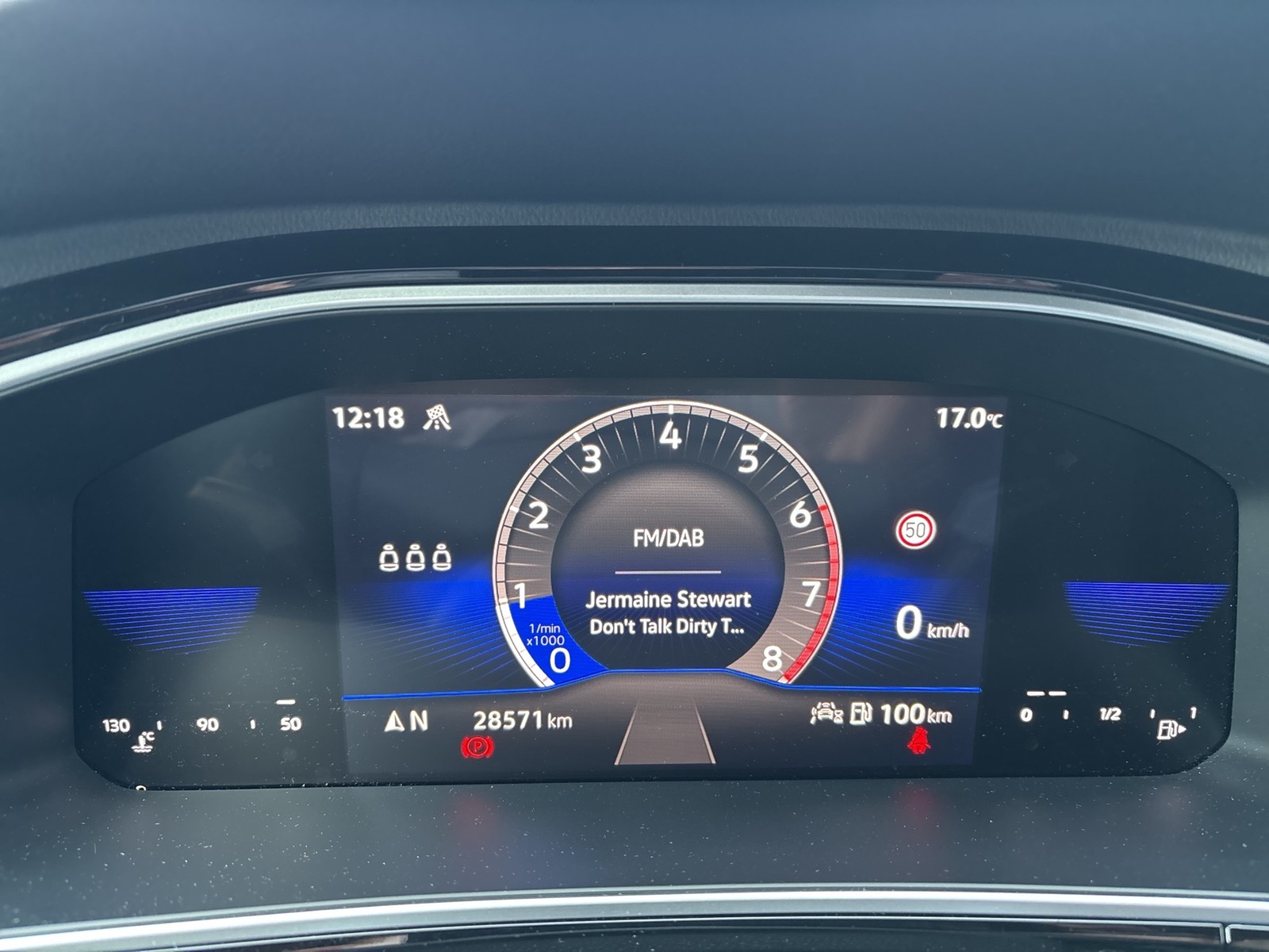 Volkswagen T-Roc 1.0 R-LINE CAM ACC NAVI LM17 LED+ CARPLAY