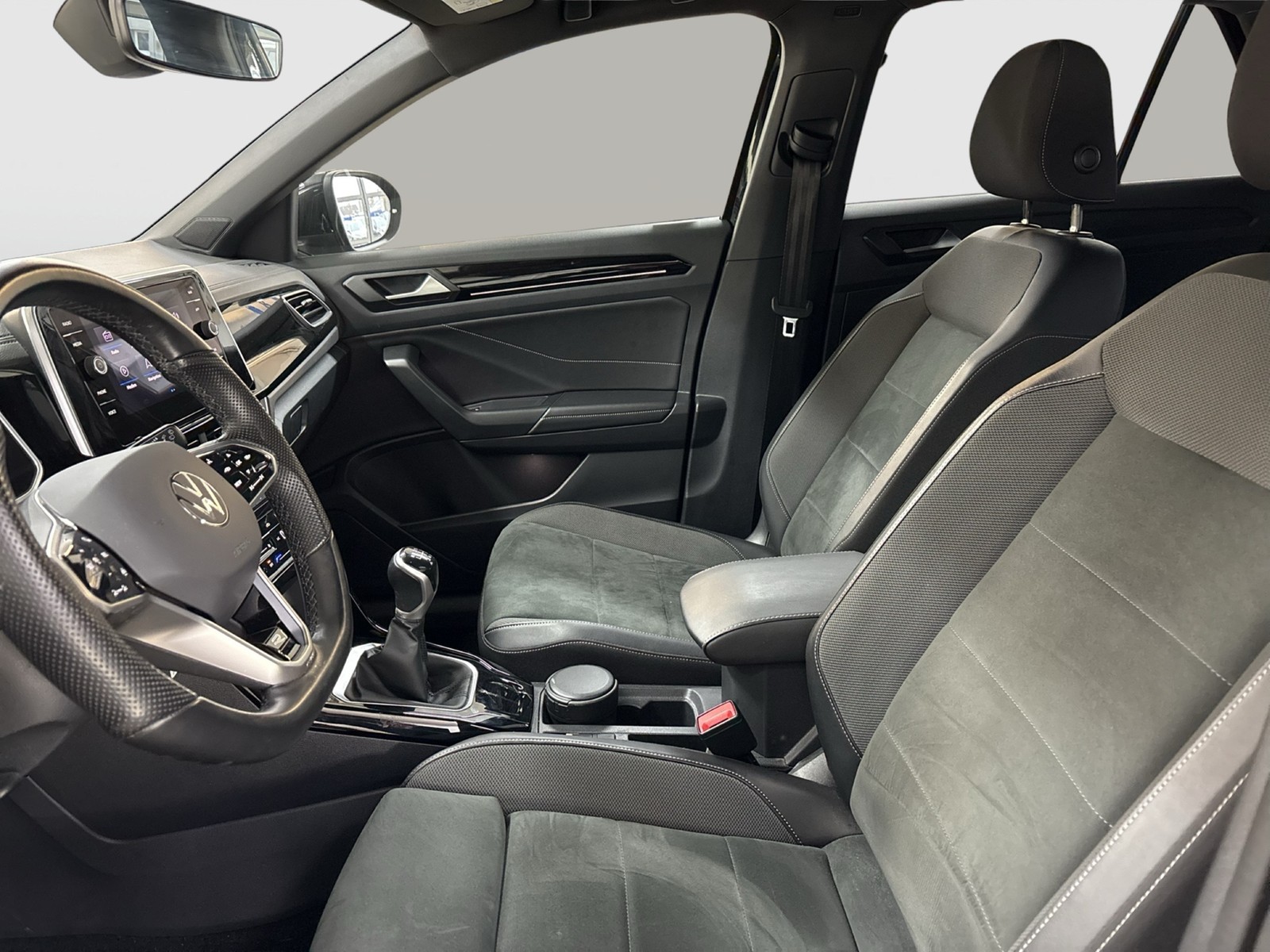 Volkswagen T-Roc 1.0 R-LINE CAM ACC NAVI LM17 LED+ CARPLAY