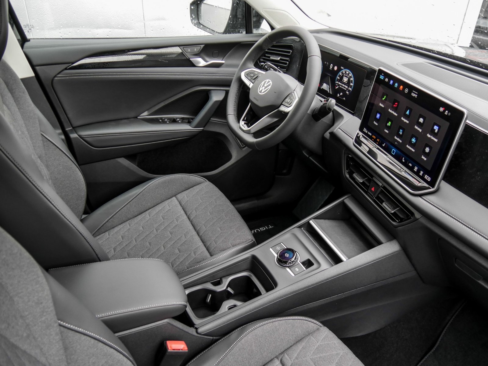 Volkswagen Tiguan 1.5 HYBRID LIFE NEUES MODELL CAM ACC LM18