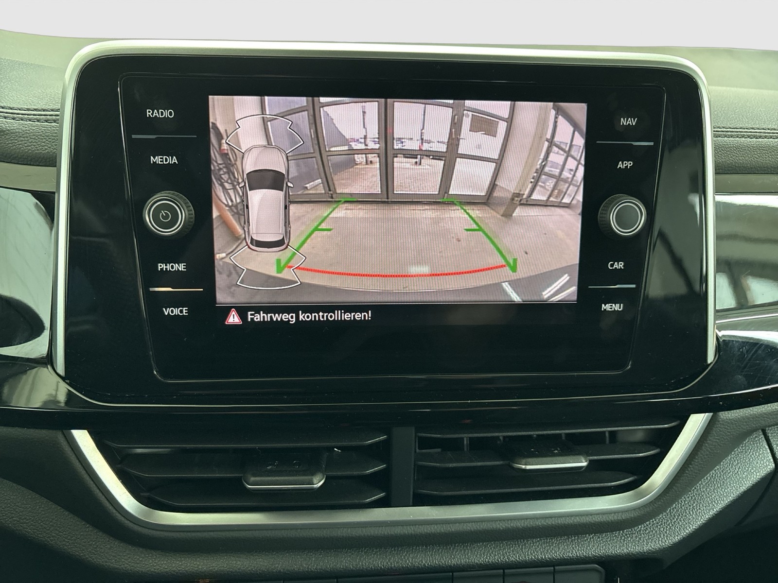 Volkswagen T-Roc 1.0 R-LINE CAM ACC NAVI LM17 LED+ CARPLAY