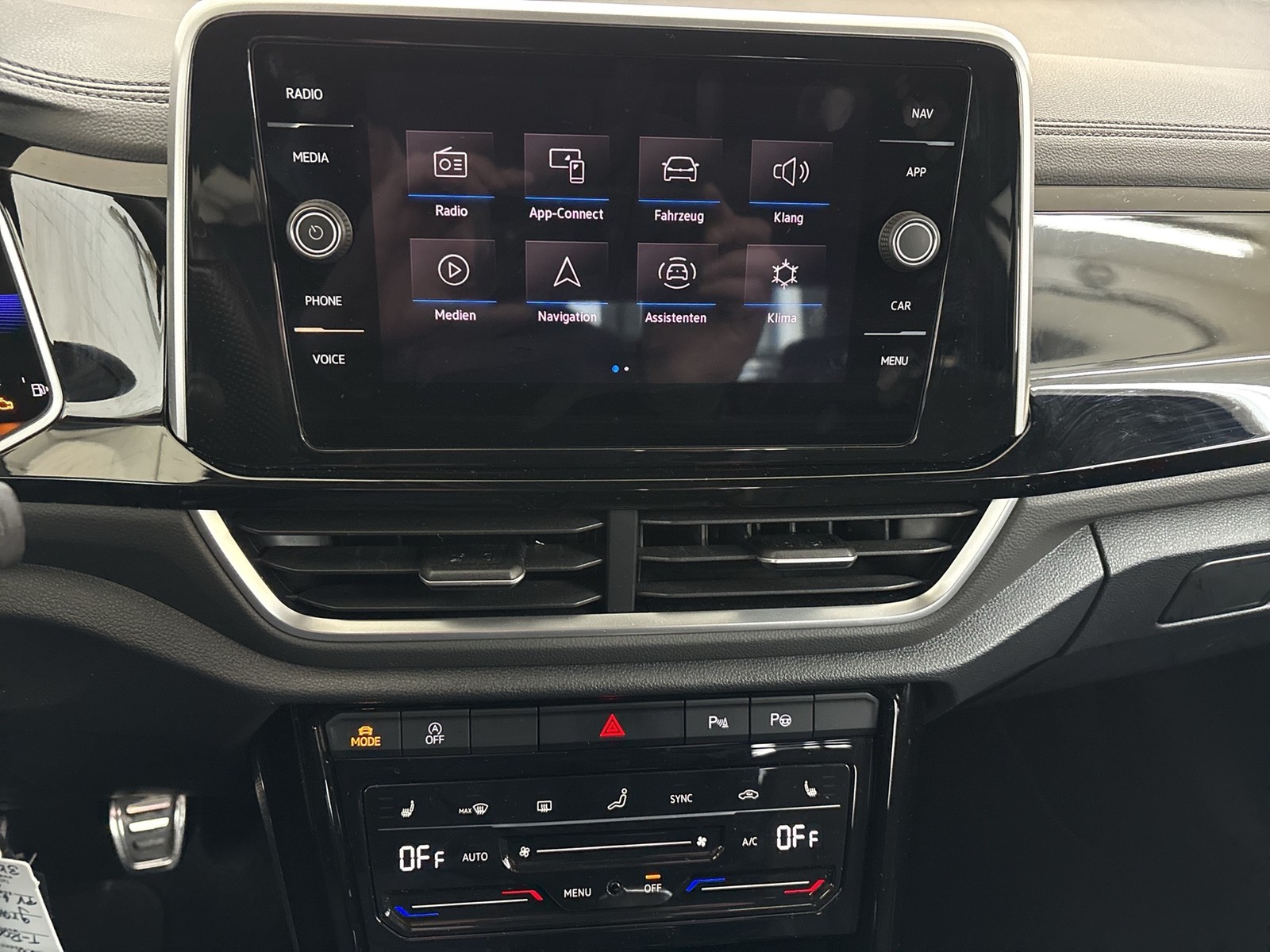 Volkswagen T-Roc 1.0 R-LINE CAM ACC NAVI LM17 LED+ CARPLAY