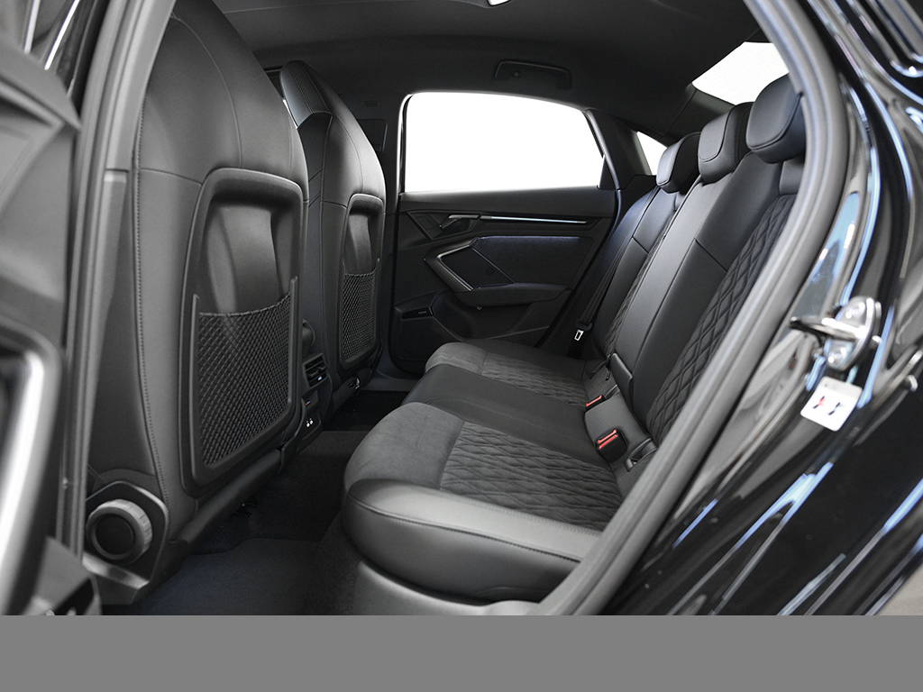 Audi RS3 Limousine RS-SPORTABGASANLAGE MATRIXLED LM19