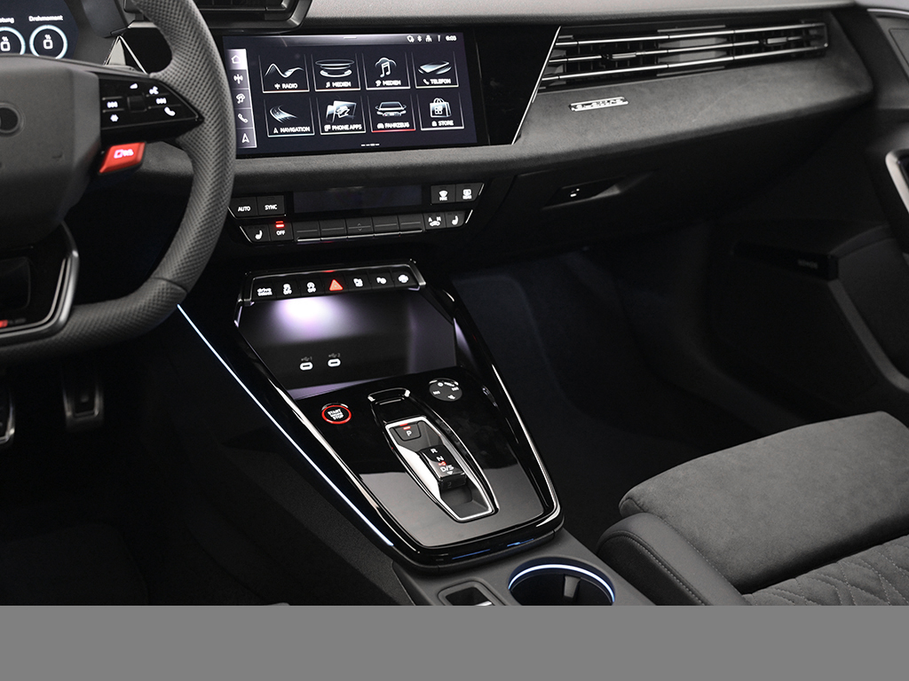 Audi RS3 Limousine RS-SPORTABGASANLAGE MATRIXLED LM19