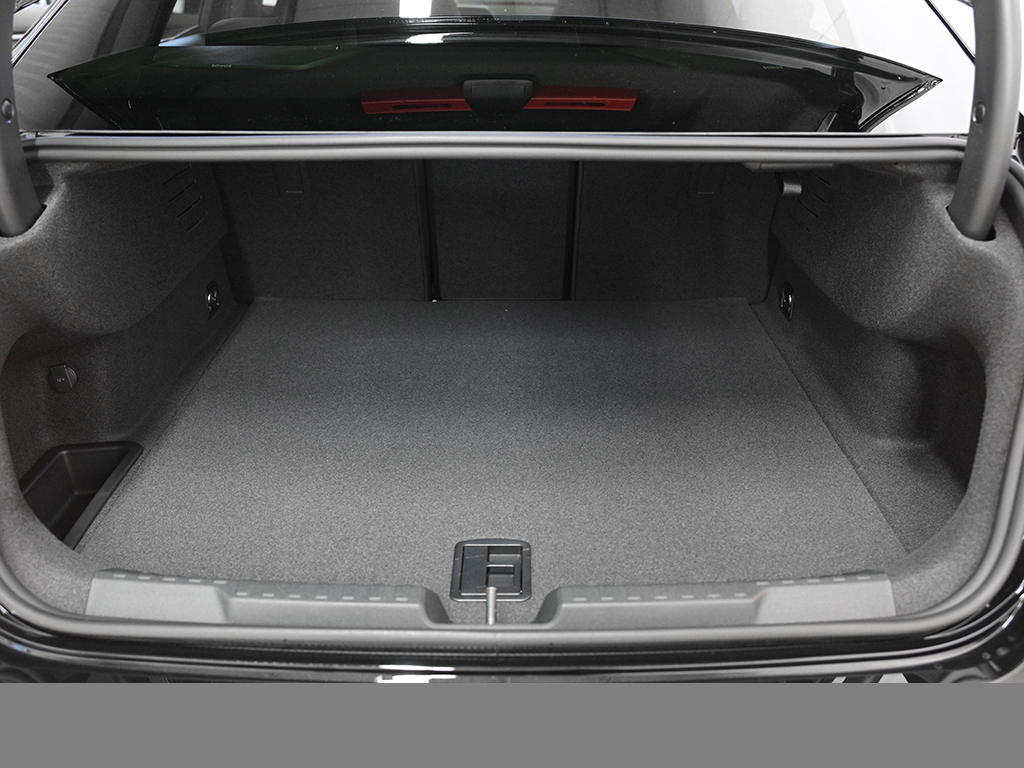 Audi RS3 Limousine RS-SPORTABGASANLAGE MATRIXLED LM19