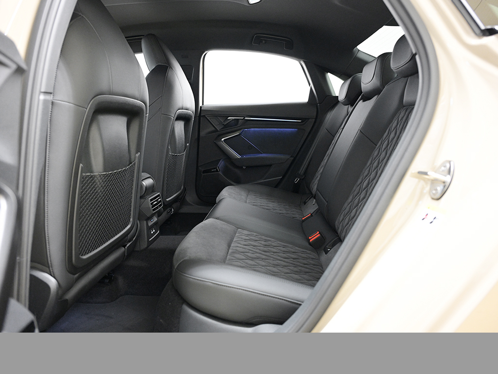 Audi RS3 Limousine RS-SPORTABGASANLAGE MATRIXLED LM19