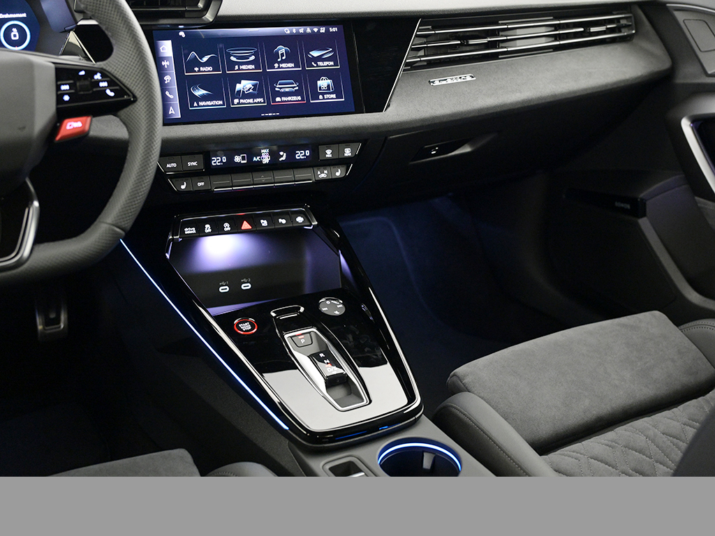 Audi RS3 Limousine RS-SPORTABGASANLAGE MATRIXLED LM19