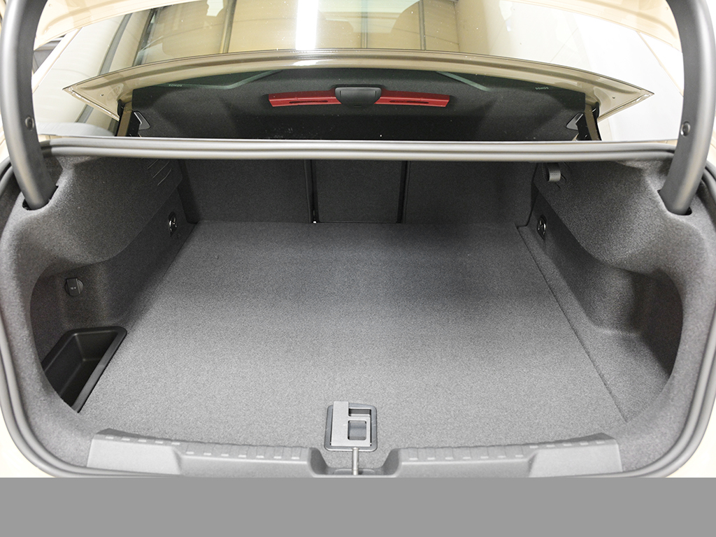 Audi RS3 Limousine RS-SPORTABGASANLAGE MATRIXLED LM19