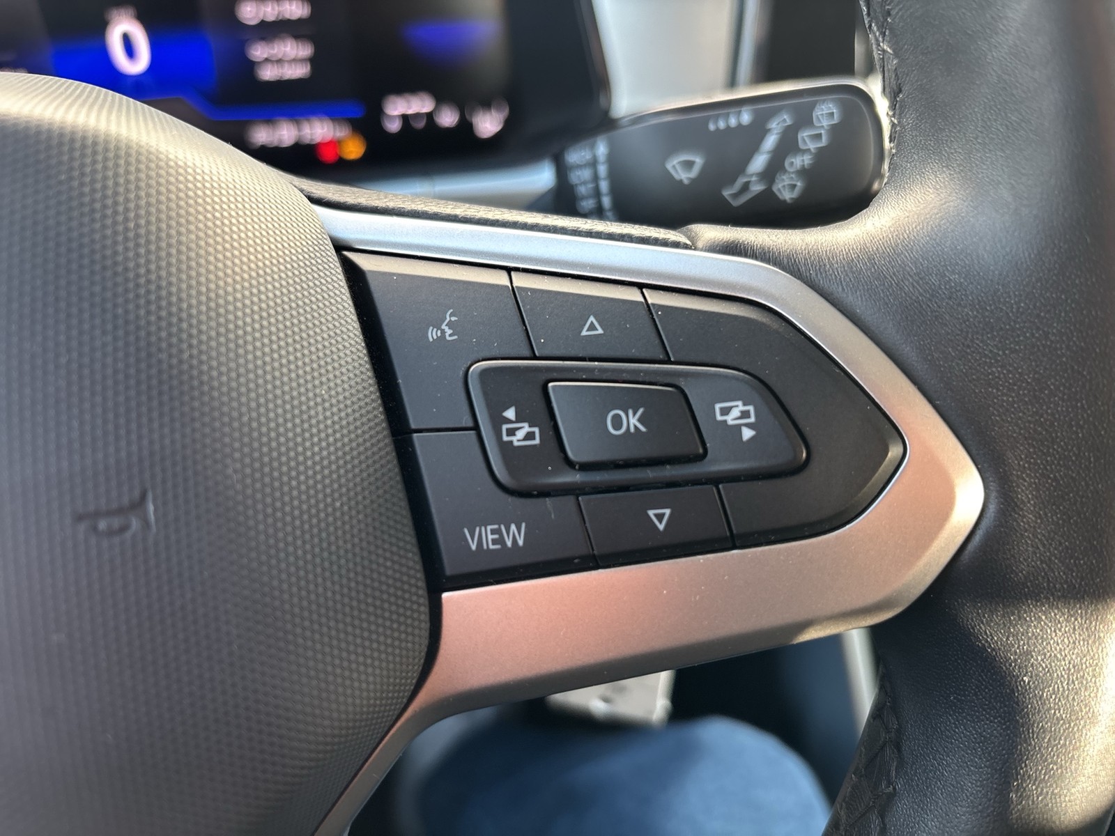 Volkswagen T-Roc 1.0 LIFE CARPLAY ALU SITZHEIZUNG LED DAB+