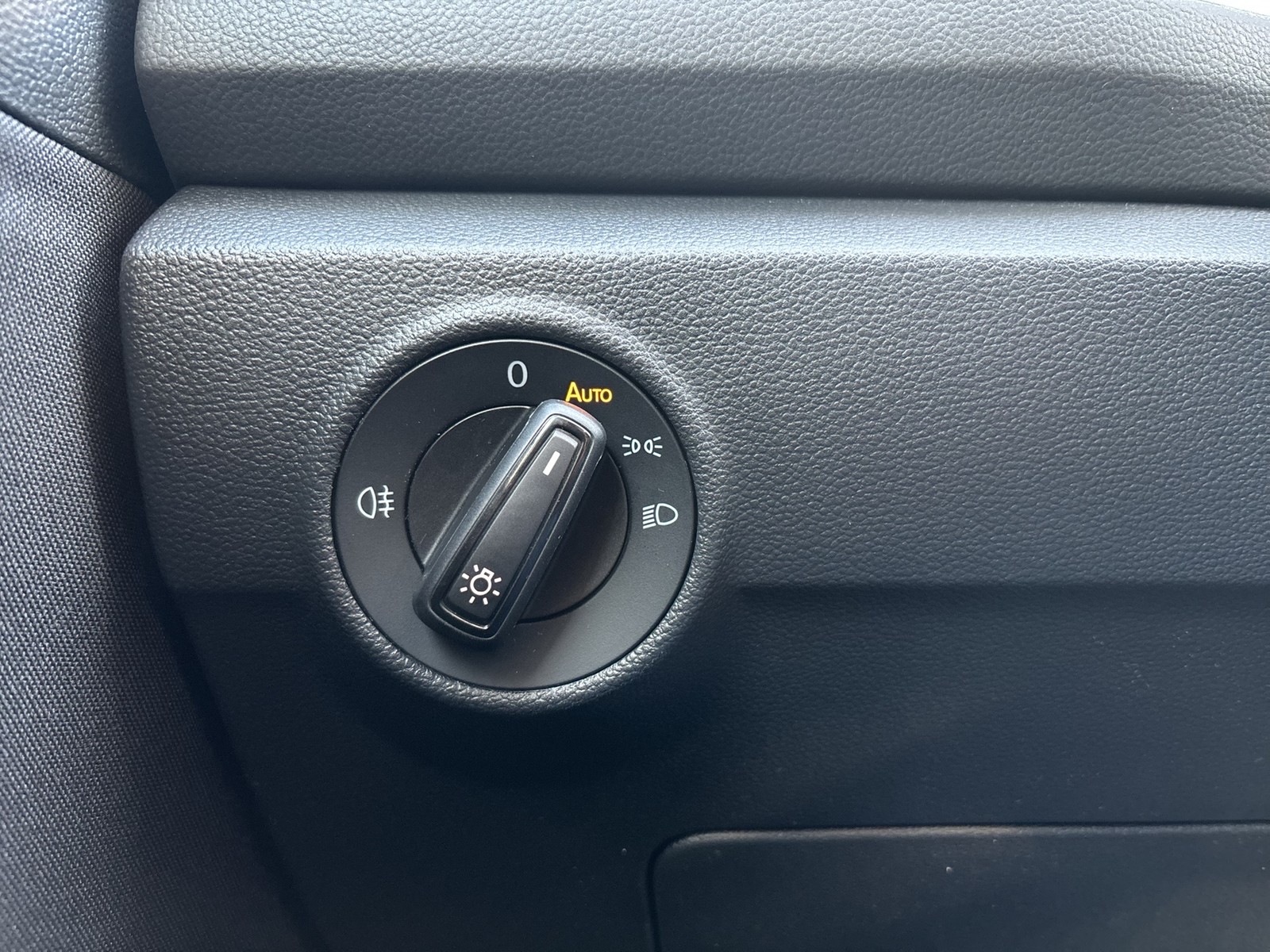 Volkswagen T-Roc 1.0 LIFE CARPLAY ALU SITZHEIZUNG LED DAB+