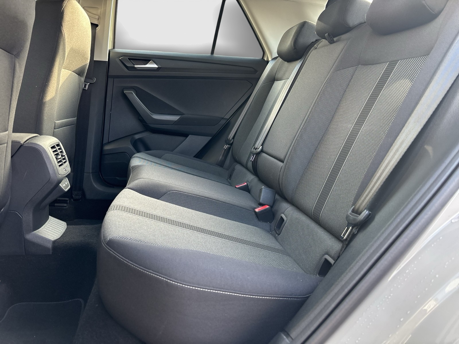 Volkswagen T-Roc 1.0 LIFE CARPLAY ALU SITZHEIZUNG LED DAB+