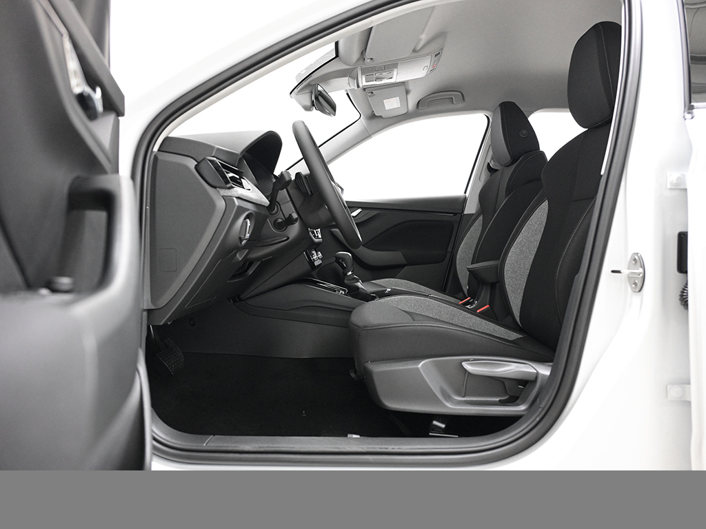 Skoda Kamiq 1.5 BALANCE DSG AHK NAVI eKLAPPE KEYLESS