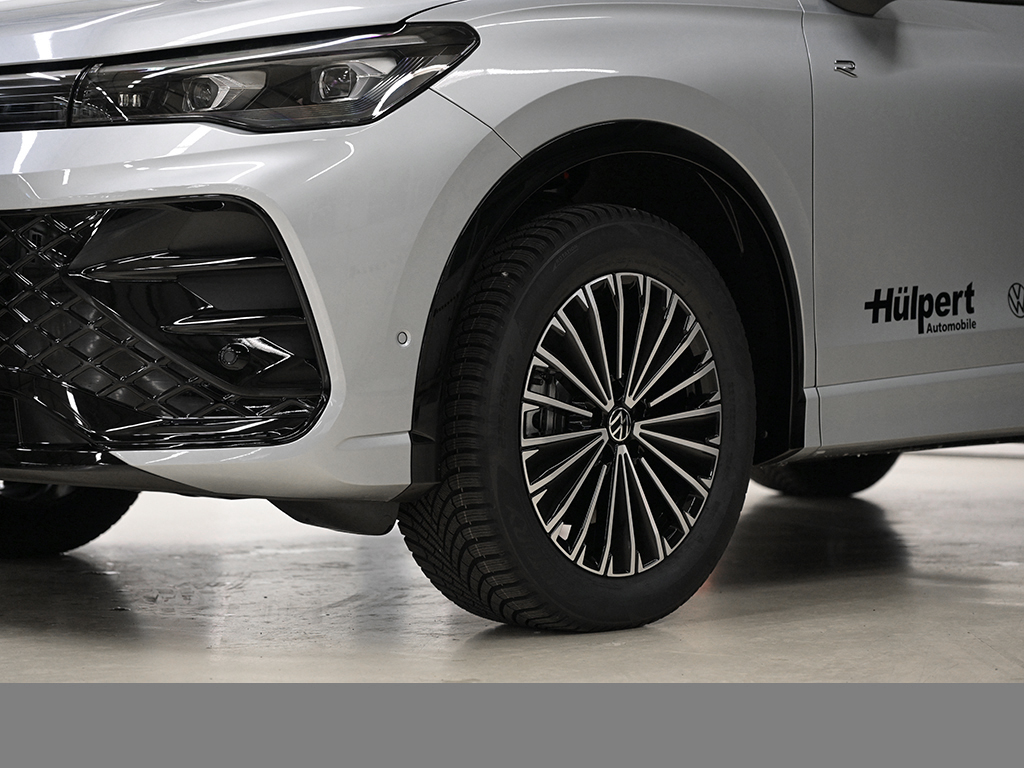 Volkswagen Tiguan 2.0 R-LINE 4MOTION DSG LEDER AHK LM20