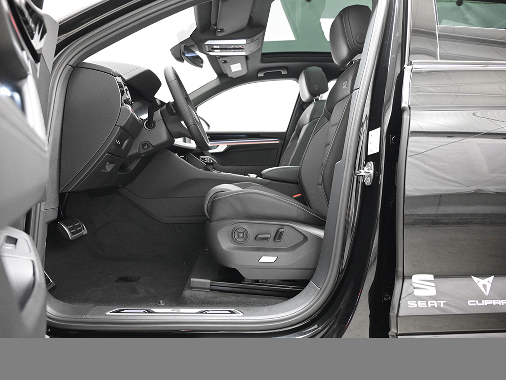 Volkswagen Touareg V6 R-LINE PANO DYNAUDIO BLACKSTYLE LM22