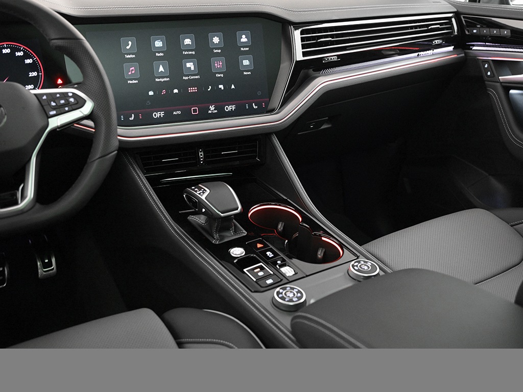 Volkswagen Touareg V6 R-LINE PANO DYNAUDIO BLACKSTYLE LM22