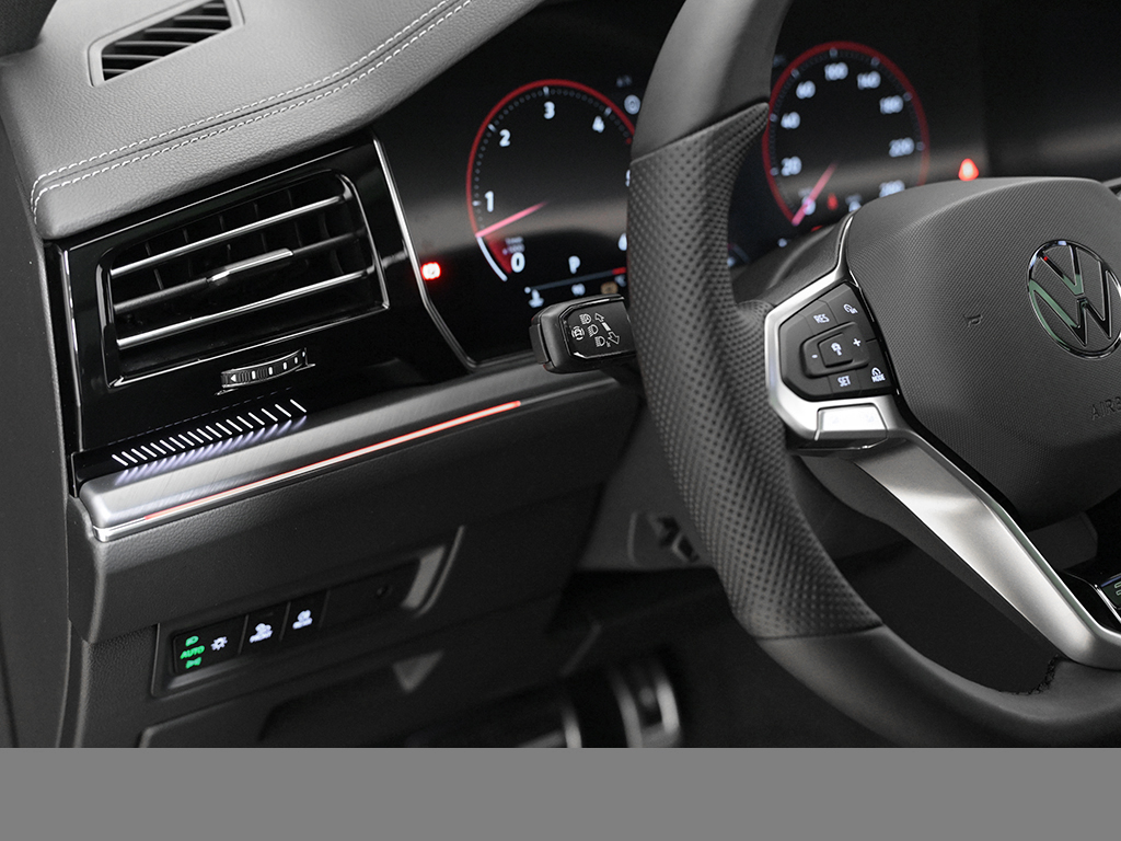 Volkswagen Touareg V6 R-LINE PANO DYNAUDIO BLACKSTYLE LM22