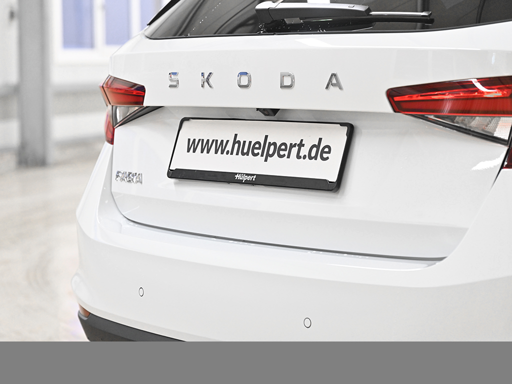 Skoda Fabia 1.0 TOUR LENKRAD-&SITZHZG AHK CAM LED LM16