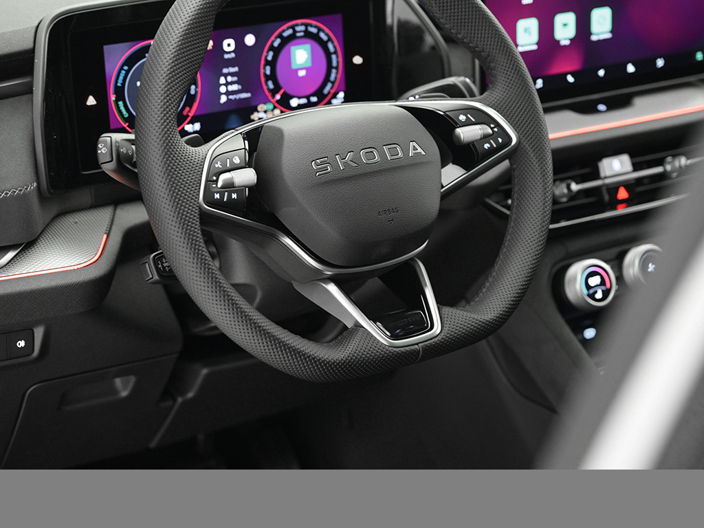 Skoda Kodiaq HYBRID SPORTLINE AHK PANO 360CAM HEADUP