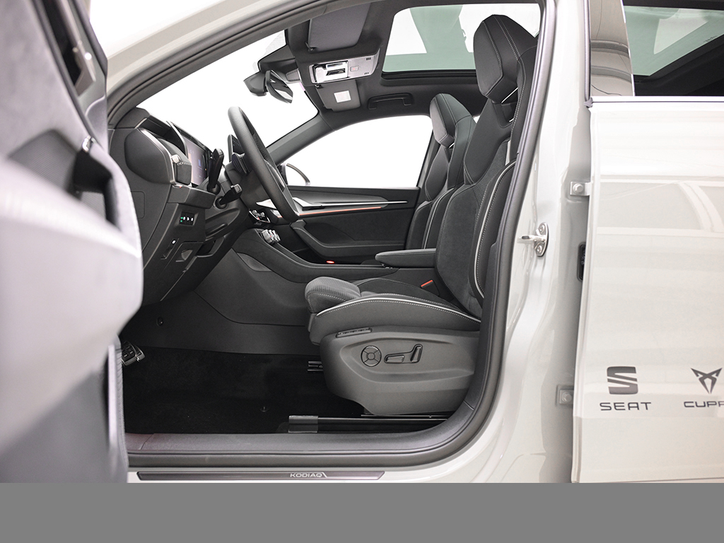 Skoda Kodiaq HYBRID SPORTLINE AHK PANO 360CAM HEADUP