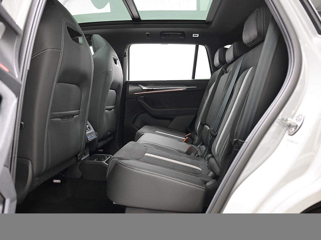 Skoda Kodiaq HYBRID SPORTLINE AHK PANO 360CAM HEADUP