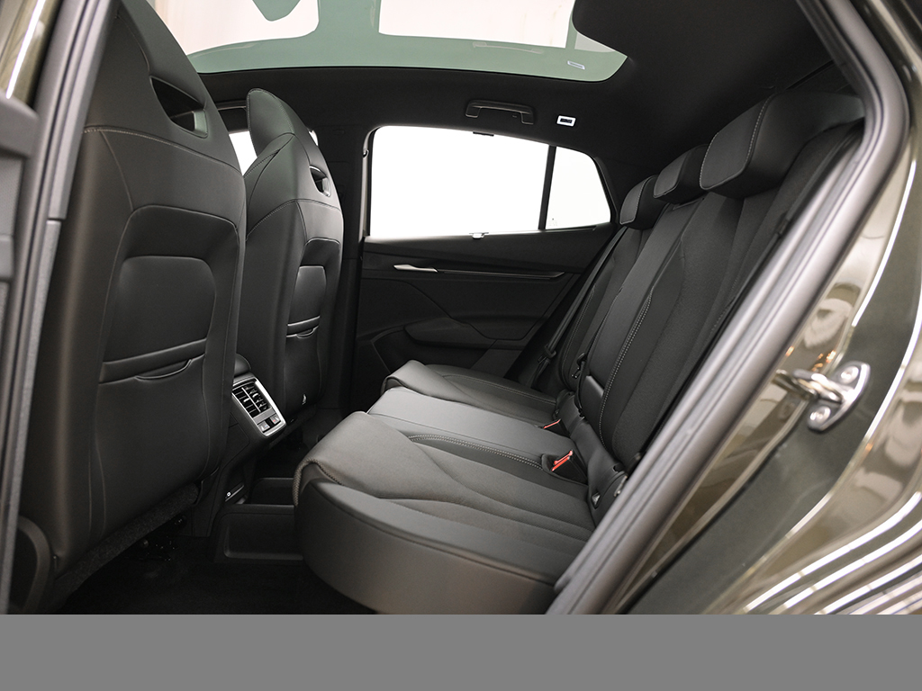 Skoda Enyaq Coupé RS AHK WÄRMEPUMPE eSITZE HEADUP