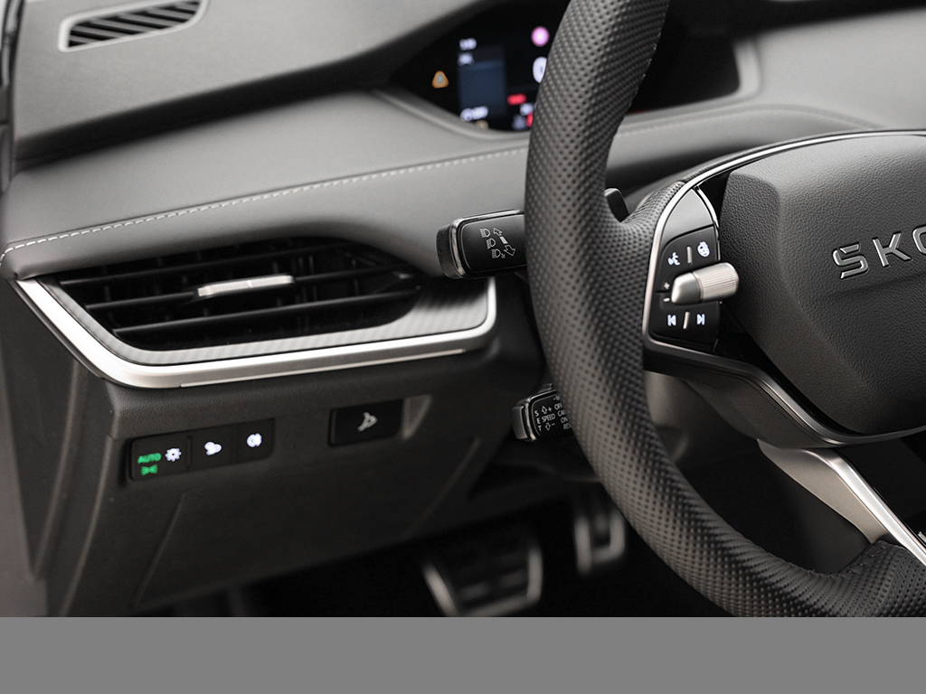 Skoda Enyaq Coupé RS AHK WÄRMEPUMPE eSITZE HEADUP