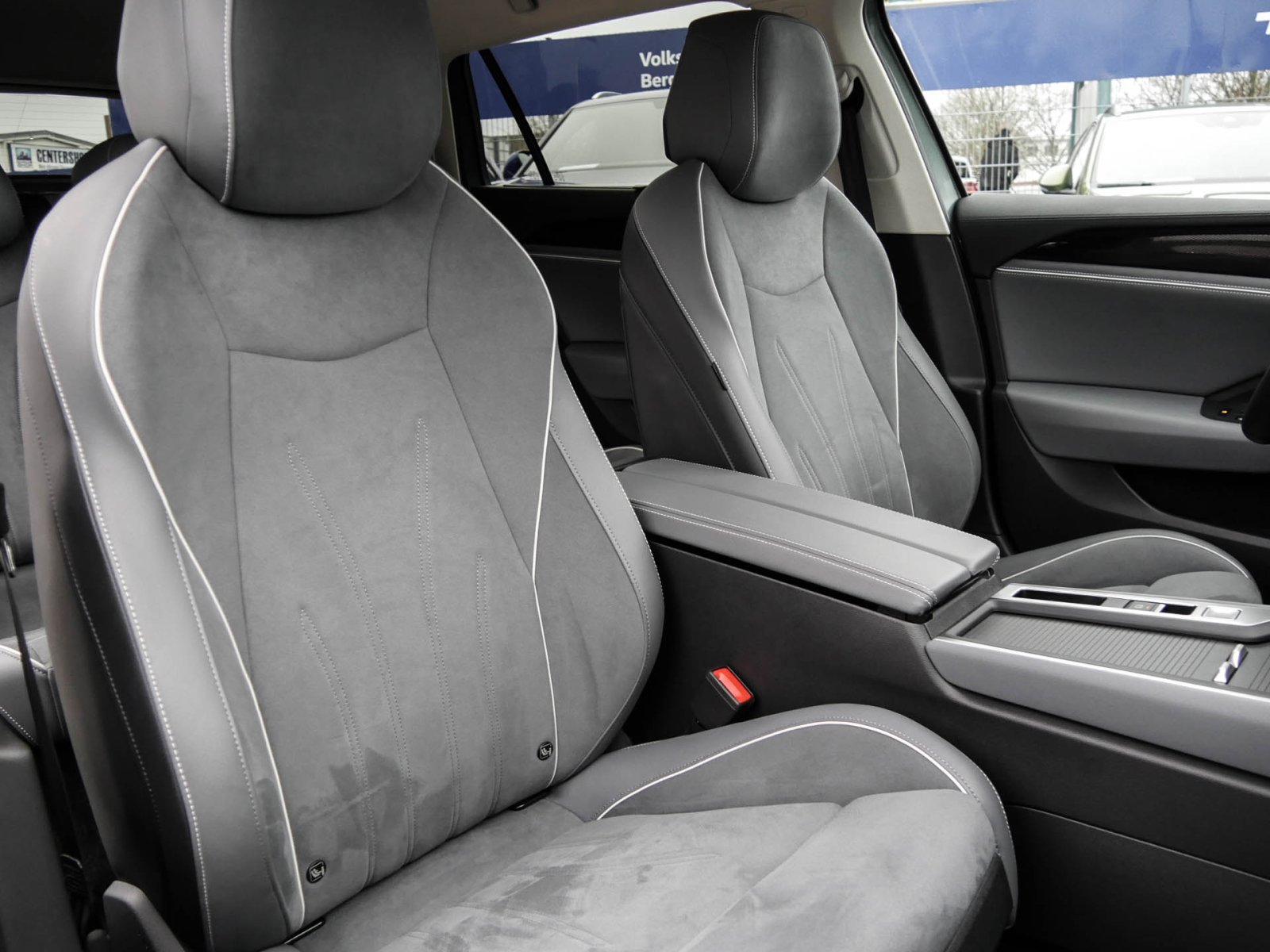 Volkswagen Passat Variant 1.5 eTSI BUSINESS NEUESMODELL CAM