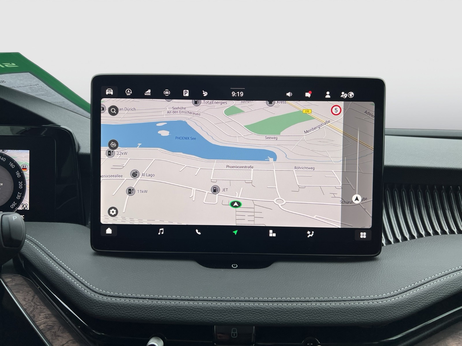 Skoda Superb Combi 2.0 L&K PANO CANTON AHK CAM ACC