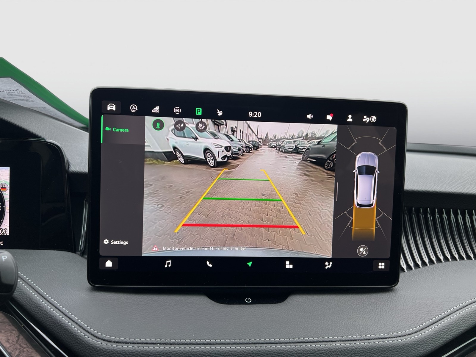 Skoda Superb Combi 2.0 L&K PANO CANTON AHK CAM ACC