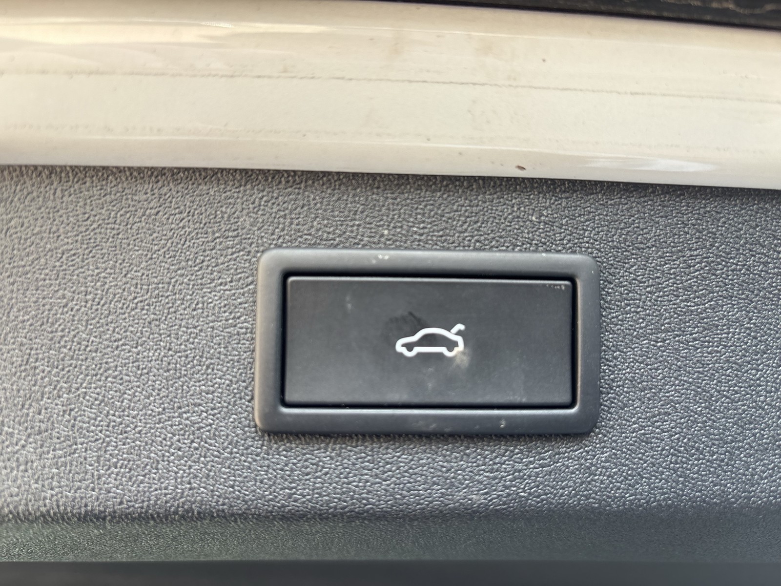 Skoda Enyaq Coupé 85x SPORTLINE WÄRMEPUMPE PANO AHK HEAD-UP