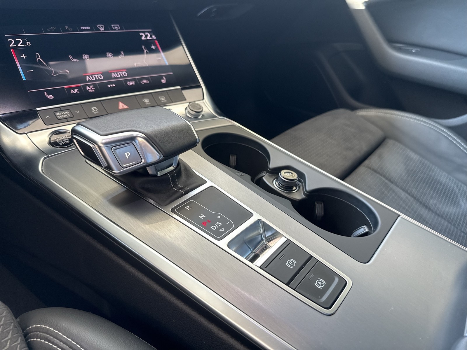 Audi A6 Avant 55 Qu. sport HEADUP PANO ALU20 TOUR