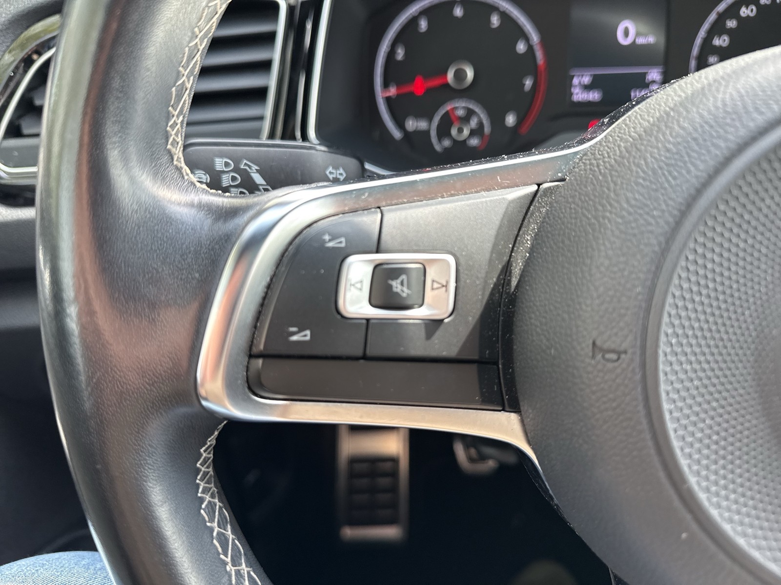 Volkswagen T-Roc 1.5 SPORT BLACK STYLE PANO KAMERA ALU18 NAVI