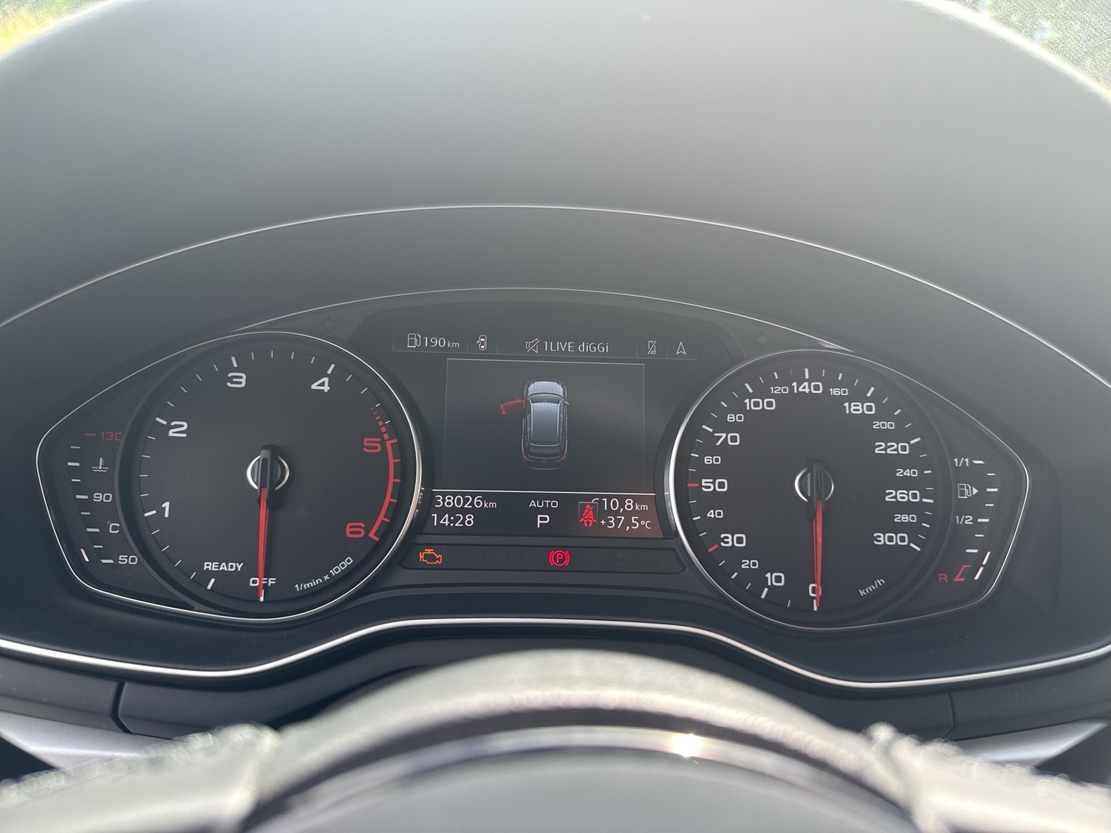 Audi A4 Avant 40 LEDER SITZHEIZ NAVI AHK