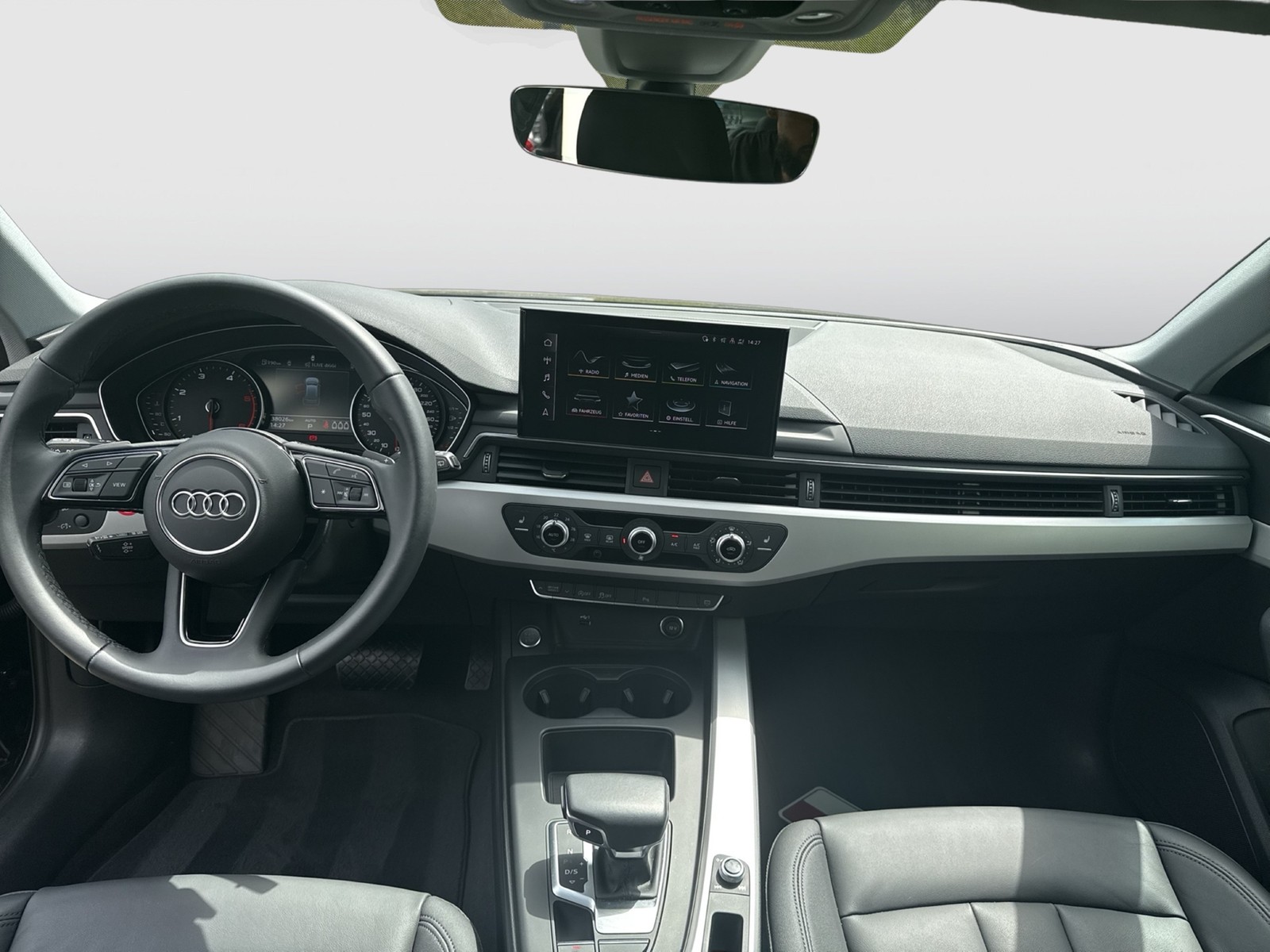 Audi A4 Avant 40 LEDER SITZHEIZ NAVI AHK