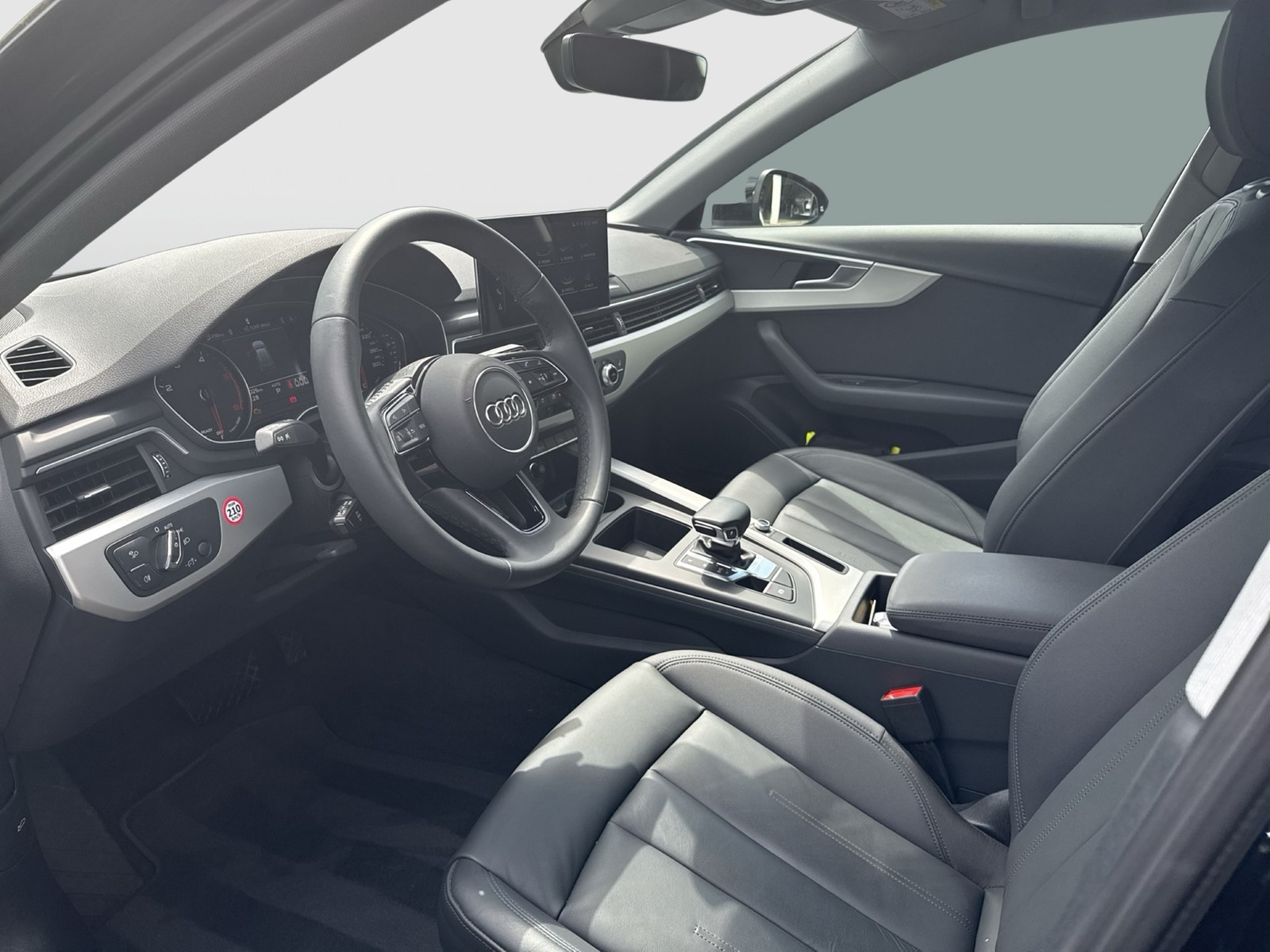 Audi A4 Avant 40 LEDER SITZHEIZ NAVI AHK