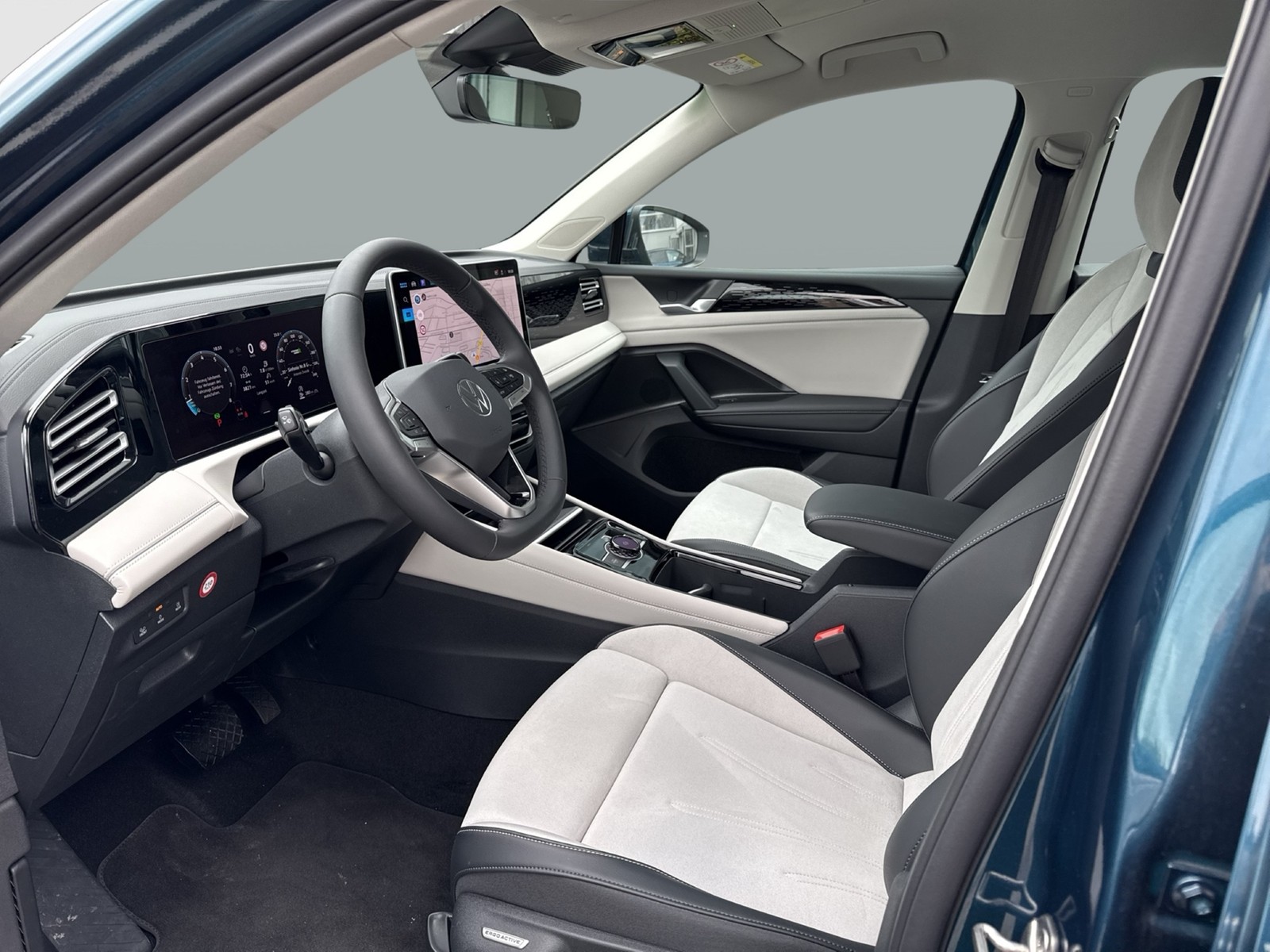 Volkswagen Tiguan 2.0 ELEGANCE 4X4 360°CAM ACC LM18 NAVI