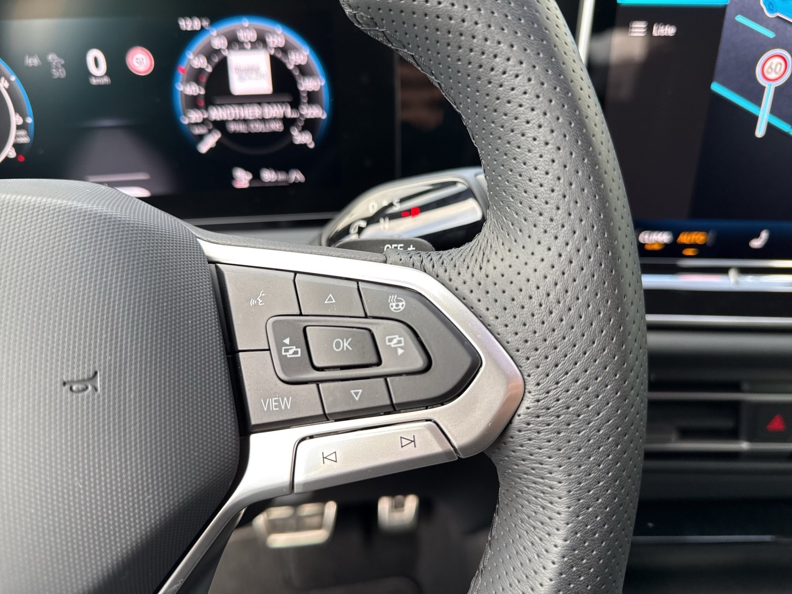 Volkswagen Tiguan 1.5 HYBRID R-LINE AHK KAMERA NAVI ACC