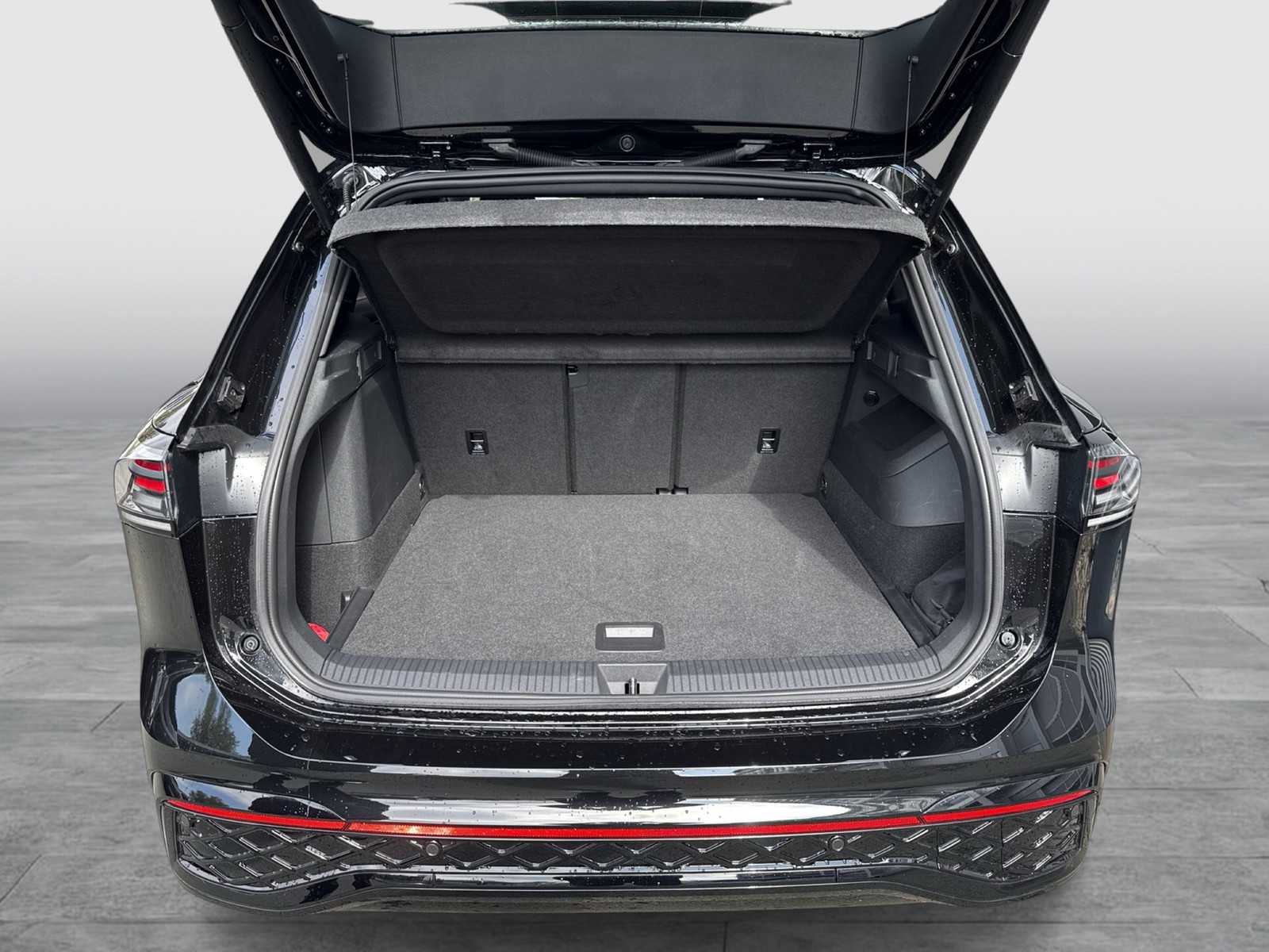 Volkswagen Tiguan 1.5 HYBRID R-LINE AHK KAMERA NAVI ACC