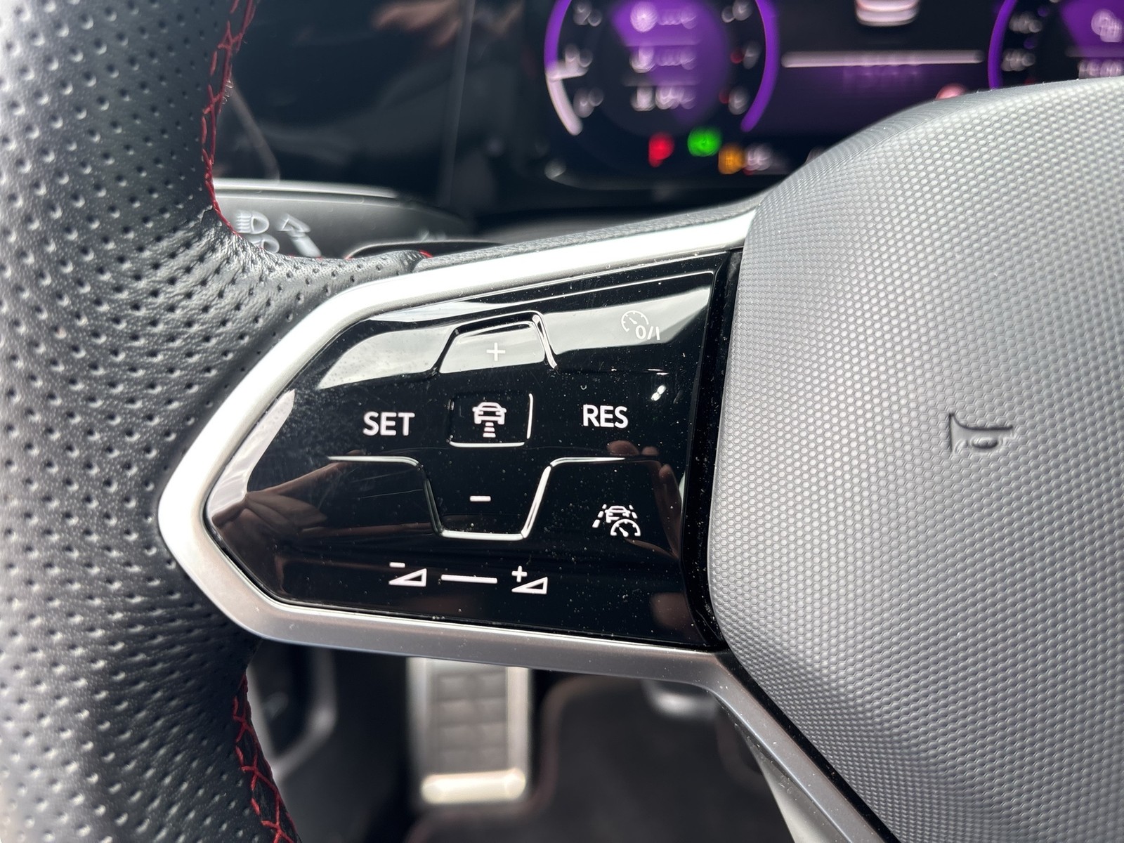 Volkswagen Golf 2.0 GTI ALU19 H.KARDON BLACK PANO MATRIX