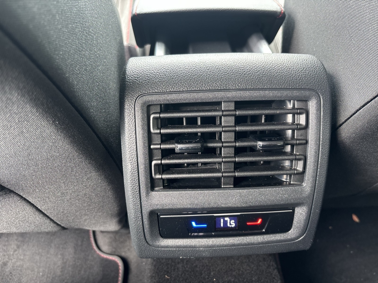 Volkswagen Golf 2.0 GTI ALU19 H.KARDON BLACK PANO MATRIX