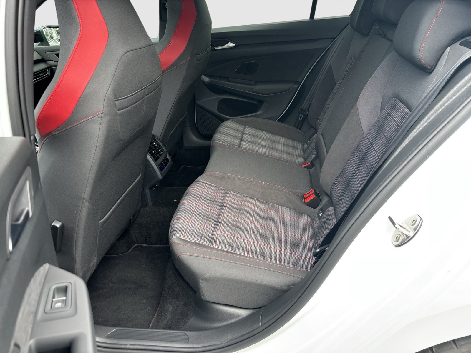 Volkswagen Golf 2.0 GTI ALU19 H.KARDON BLACK PANO MATRIX