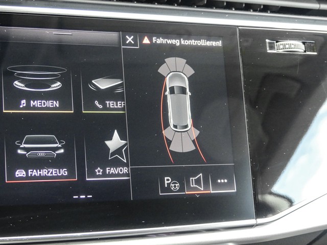 Audi Q8 55 Qu. LUFTFEDERUNG ACC LM20 eKLAPPE NAVI+
