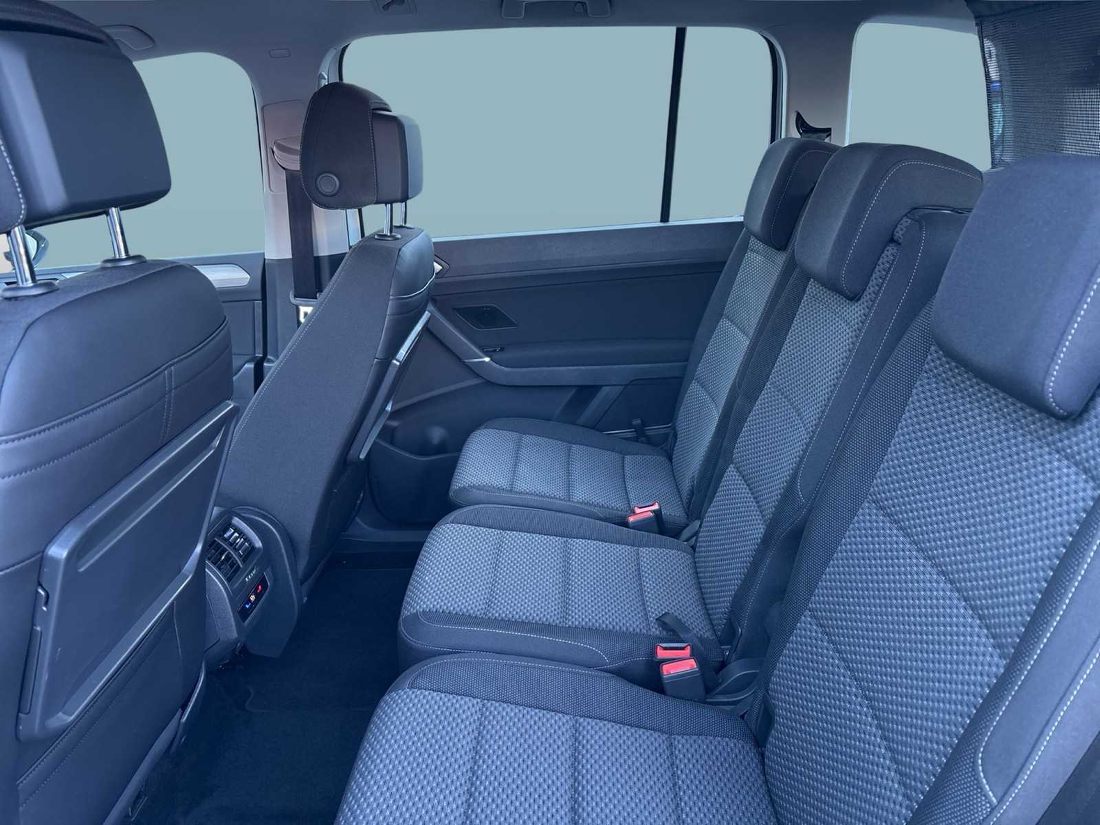 Volkswagen Touran 2.0 COMFORTLINE 7SITZER AHK STANDHEIZUNG