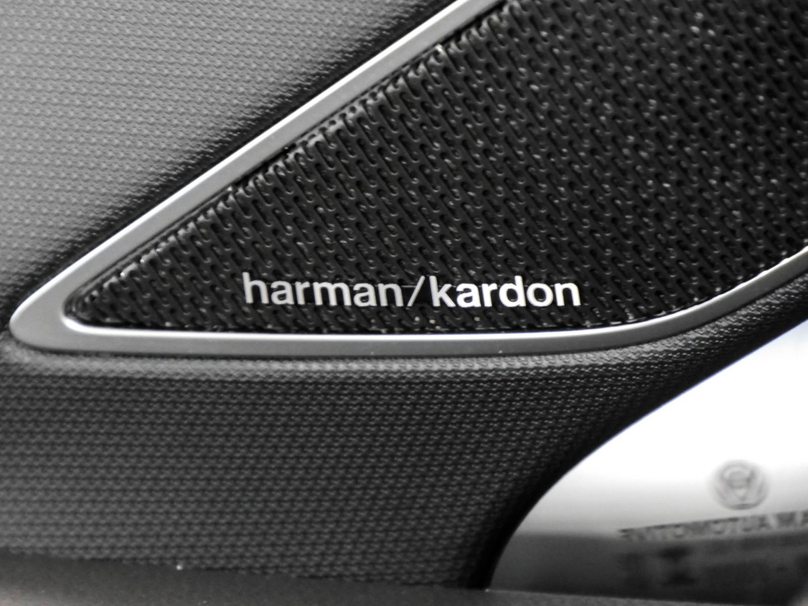 Volkswagen Golf Variant 2.0 R-LINE DSG BLACKSTYLE PANO AHK